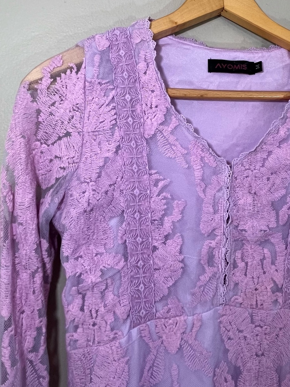 Ayomis Size Medium BOHO Lavender Purple Lace Long Sleeve Overlay Mini Dress FP